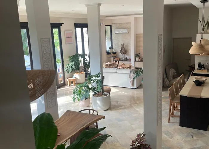 Langikula Bali Villa Seminyak